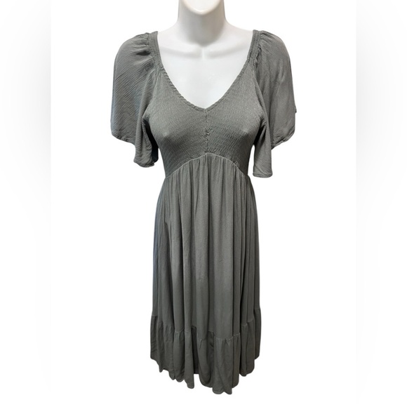 Baltic Born Felicity Smocked Midi Dress Sz S Dusty Sage Spring Summer Boho - Picture 3 of 10